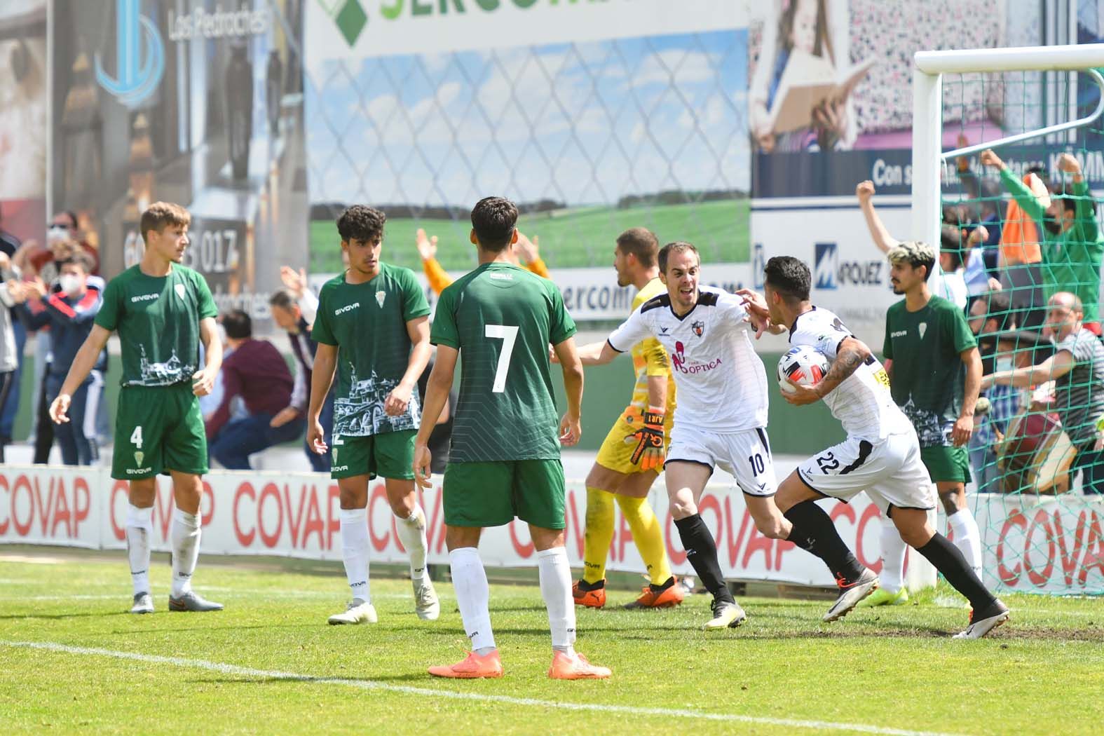 El triunfo del Pozobblanco ante el Córdoba B, en imágenes