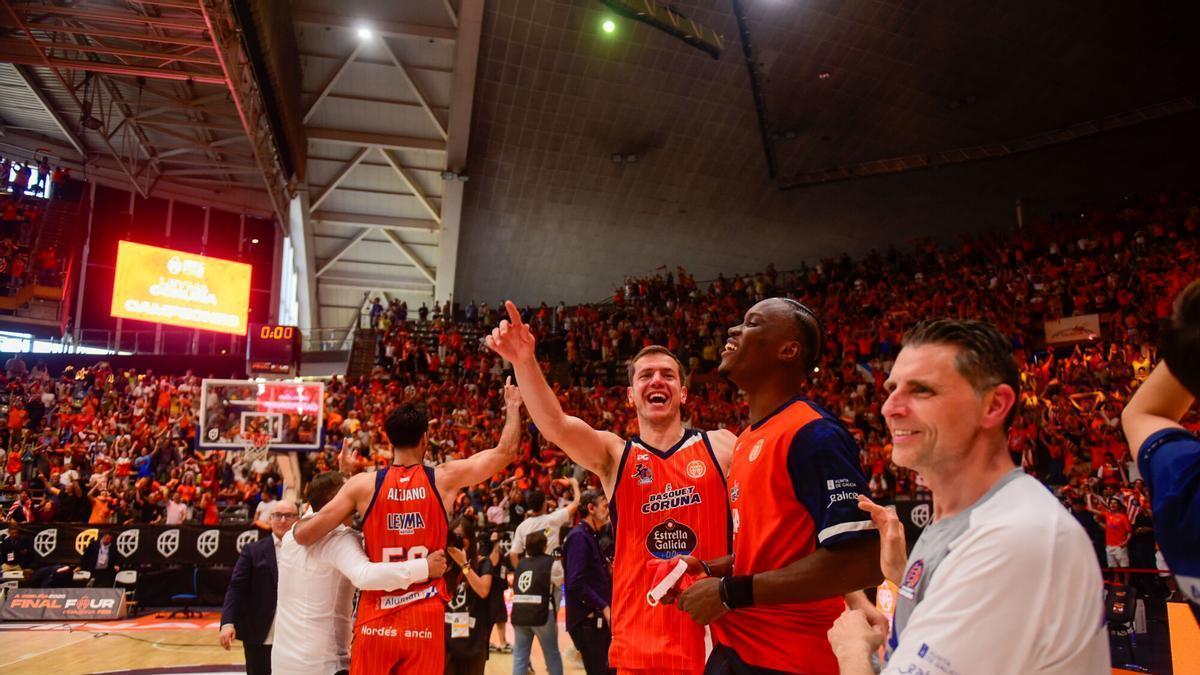 Fiesta del ascenso del Leyma Coruña a Liga ACB