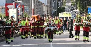 El último adiós a Sergio Sanlés, el bombero fallecido en Vigo