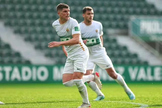 Videoresumen de la goleada del Elche al Intercity (7-0)