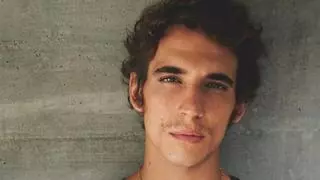 Miguel Herrán se sincera sobre su infancia en Málaga y la ausencia de su padre: "Jamás estuvo ahí, no sé ni cómo es físicamente, solo recuerdo un bofetón"