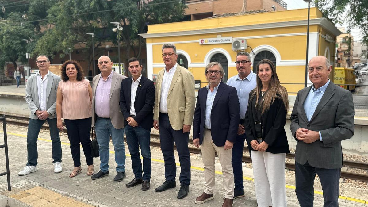 Visita del conseller Martínez Mus a la estación de Burjassot-Godella.