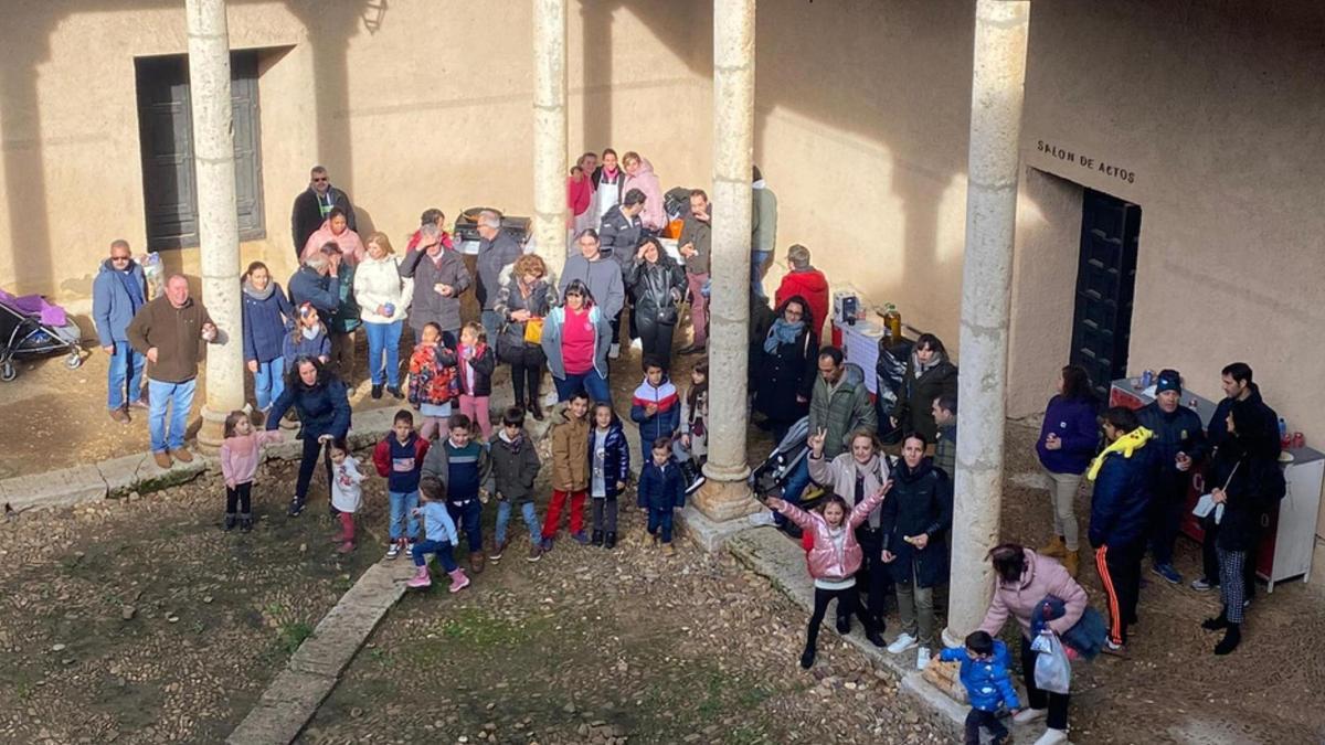 La asociación Antona García de Toro divulga entre los niños la tradición de las mascaradas