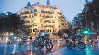La oposición reclama mejoras en el alumbrado de Barcelona tras La Vuelta a oscuras