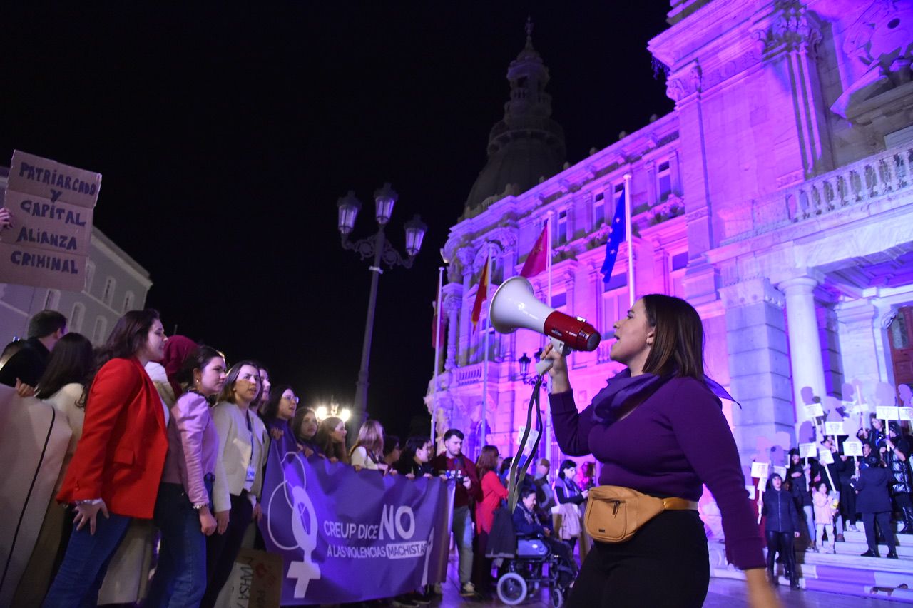 25N | Las imágenes de la manifestación en Cartagena