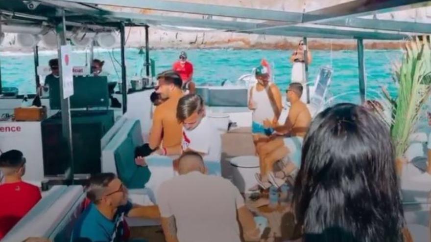 Graban dos fiestas en barcos de recreo en Canarias