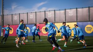 El Racing amenaça el Barça en una eliminatòria entre líders