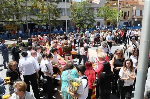 Más de 7000 'cassoletes' en el día de les Calderes de Almassora