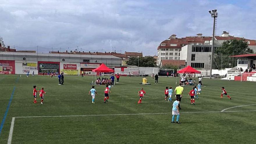 Un momento del torneo celebrado ayer en O Morrazo. |  // FDV