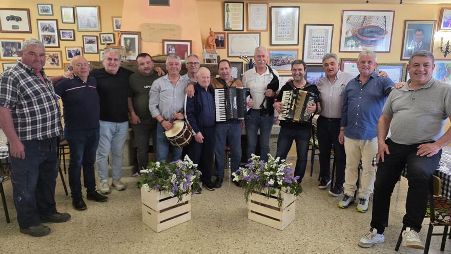 Amigos y a la lamprea fieles