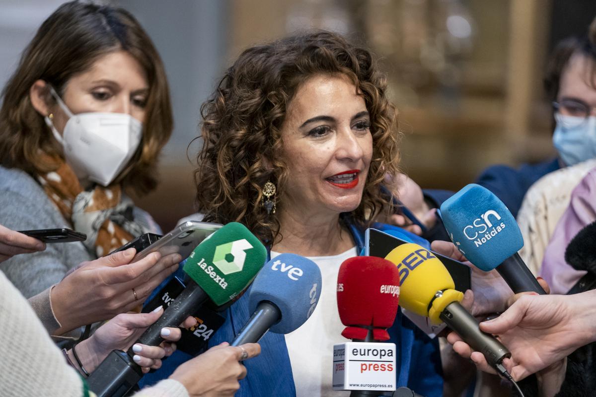 Hisenda treballa en una rebaixa fiscal per als carburants Hisenda treballa en una rebaixa fiscal per als carburants