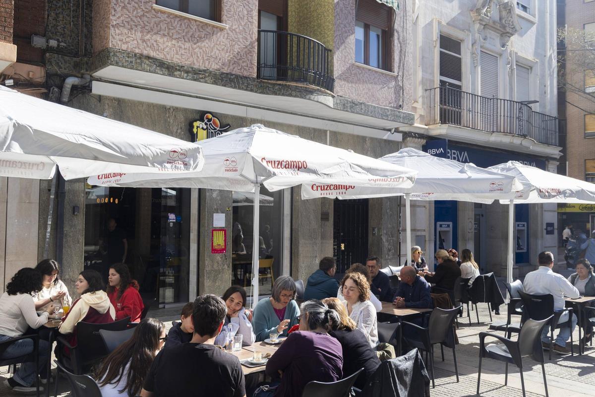 La terraza de Pardala en Aldaia la primera semana de su apertura.