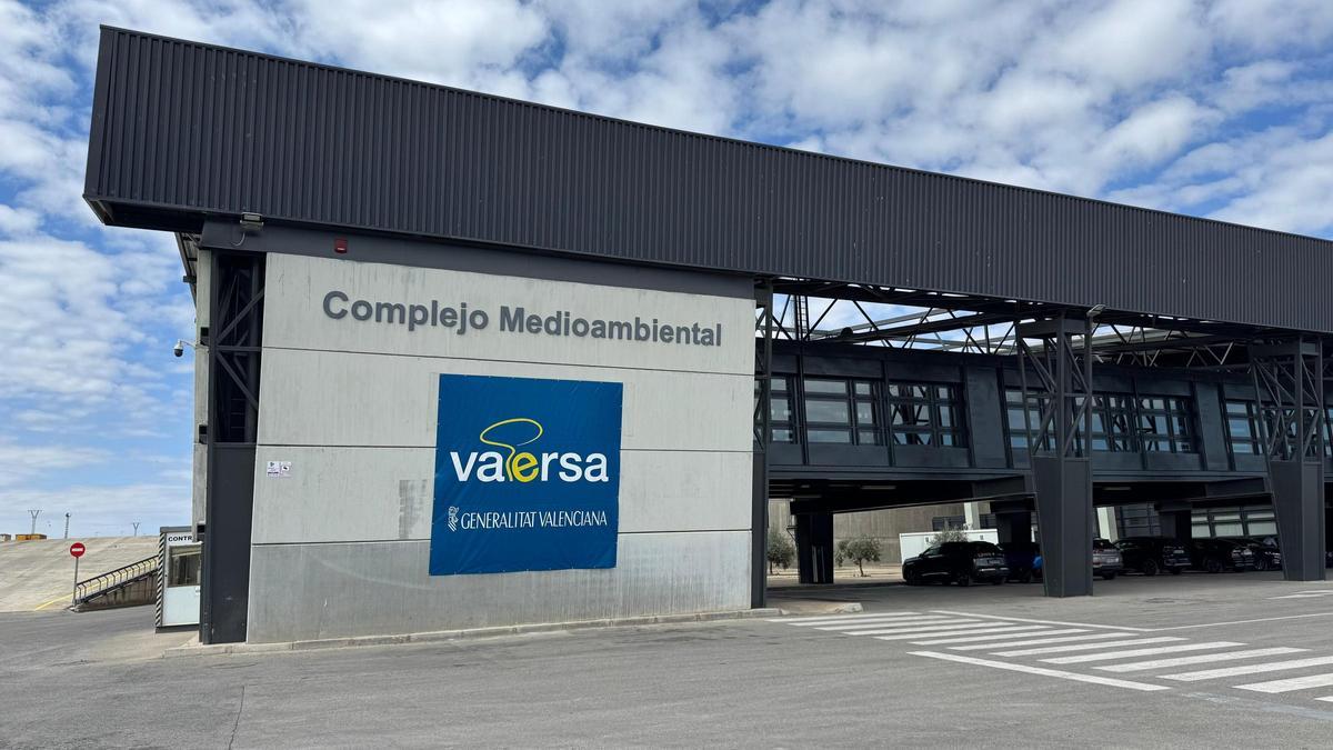 Exteriores de la planta de tratamiento de residuos.