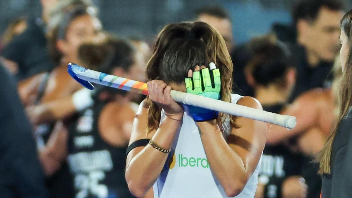 Lucía Jiménez, tras consumarse la derrota de España frente a Argentina en el Mundial.