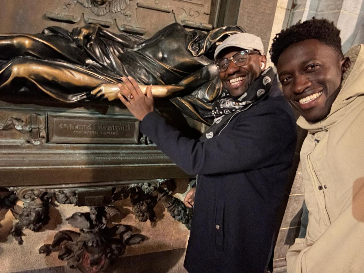 Seckou Keita i Momi Maiga, en una fotografia familiar.