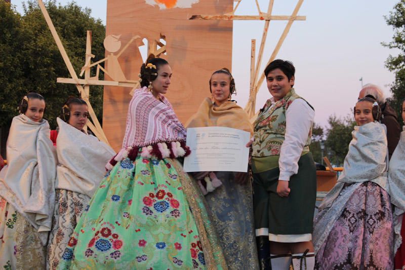 Entrega de los certificados de la Unesco a las Fallas infantiles