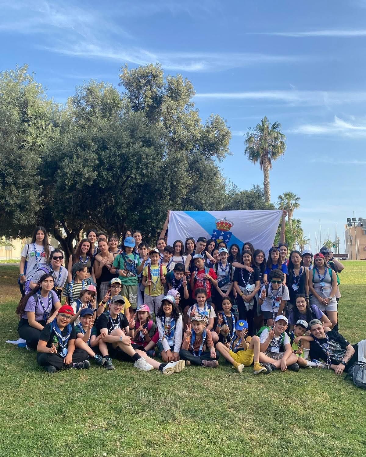 Miembros actuales del Grupo Scout Chan 292 en una de sus salidas al aire libre.