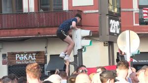 La hinchada inglesa toma las calles de Bilbao, blindadas por las fuerzas de seguridad