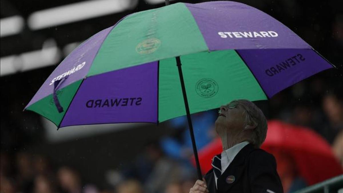 La lluvia ha impedido la conclusión de la segunda jornada de competición en Wimbledon