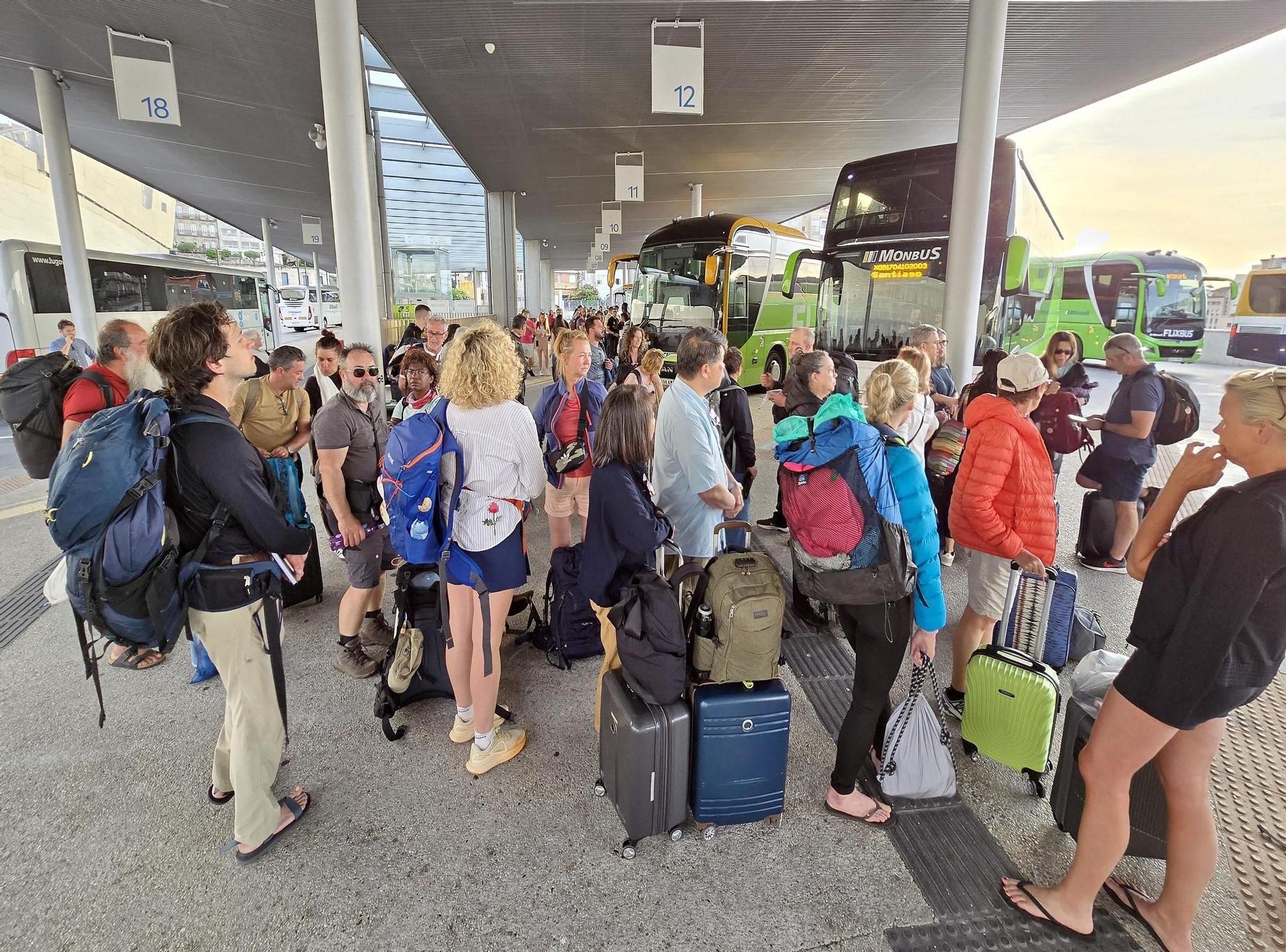 Los buses directos a lavacolla y sá carneiro debilitan (aún más) a peinador