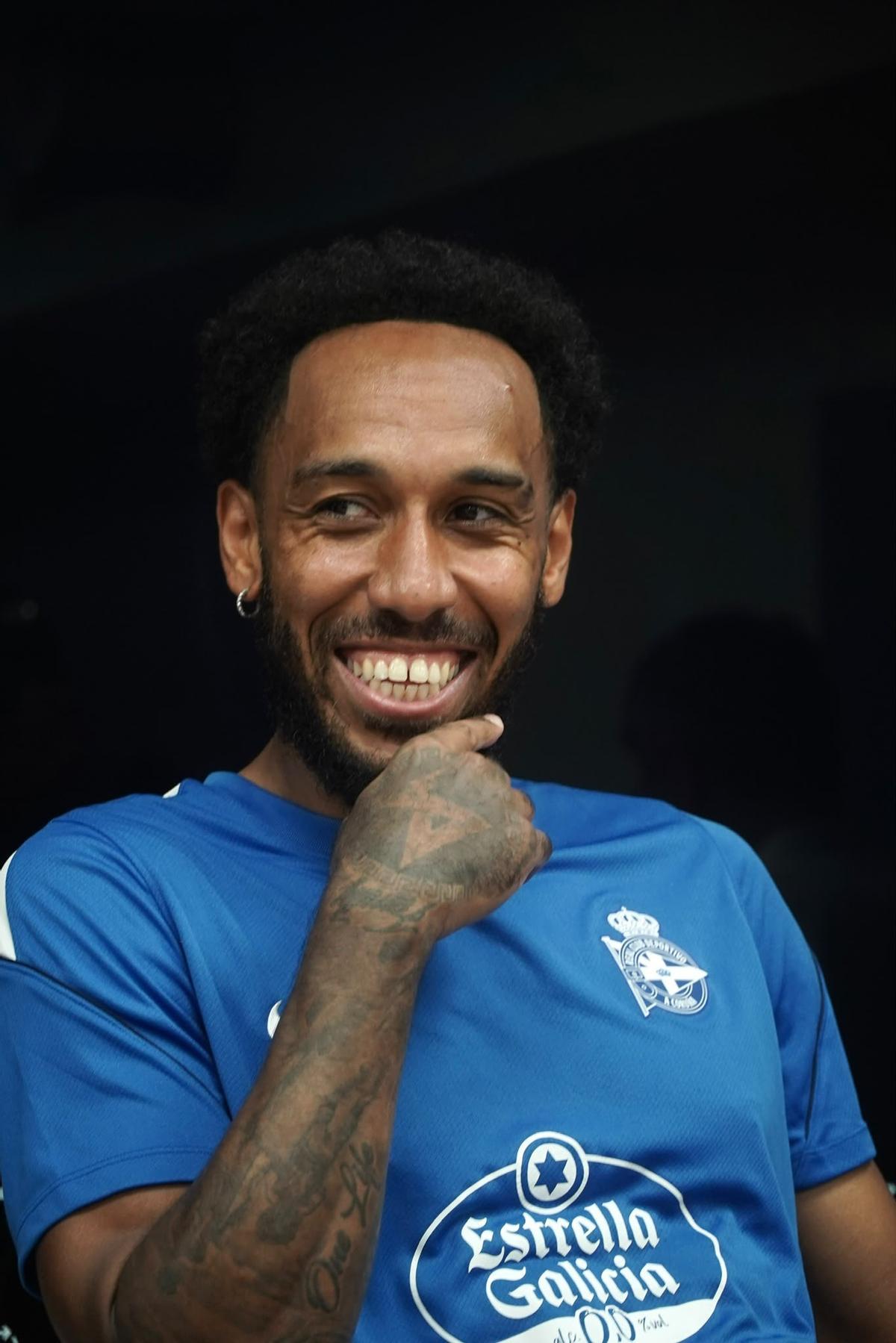 El Deportivo presenta a Aubameyang