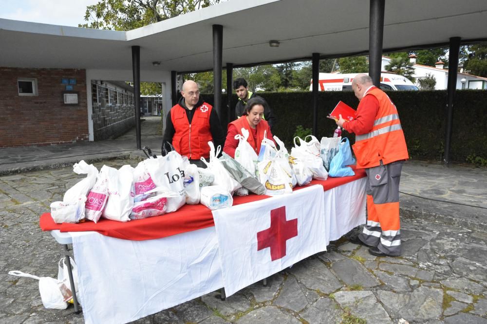 Exhibición solidaria de la Guardia Civil para recaudar fondos para Cruz Roja