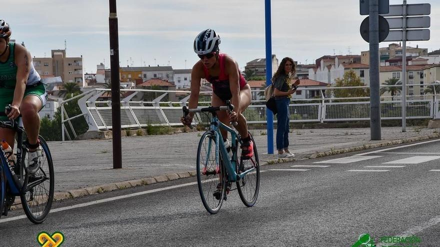 El Triatlón Ciudad de Mérida reanuda las competiciones de la Liga Fextri