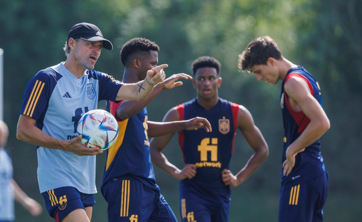 Luis Enrique, en el entrenamiento de España en Doha