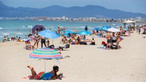 Empresonats tres joves per violar una turista a la platja de Palma