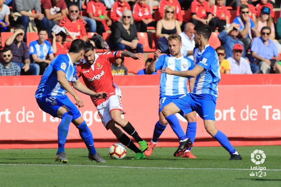 Dani Pacheco, que entró en la segunda mitad, marcó el tanto de la victoria del equipo blanquiazul, que vuelve a ganar después de un mes