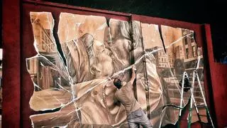 Javier Lobo, artista de trampantojos, explica la técnica para engañar al ojo en Romangordo