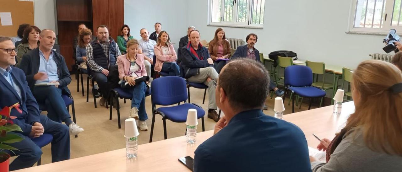 La reunión de Lydia Espina con los directores de los Centros de Educación para Personas Adultas.