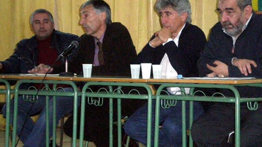 Un momento de la reunión celebrada en el colegio mosense.