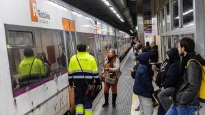 Tren en la estación de Sants, en Barcelona.