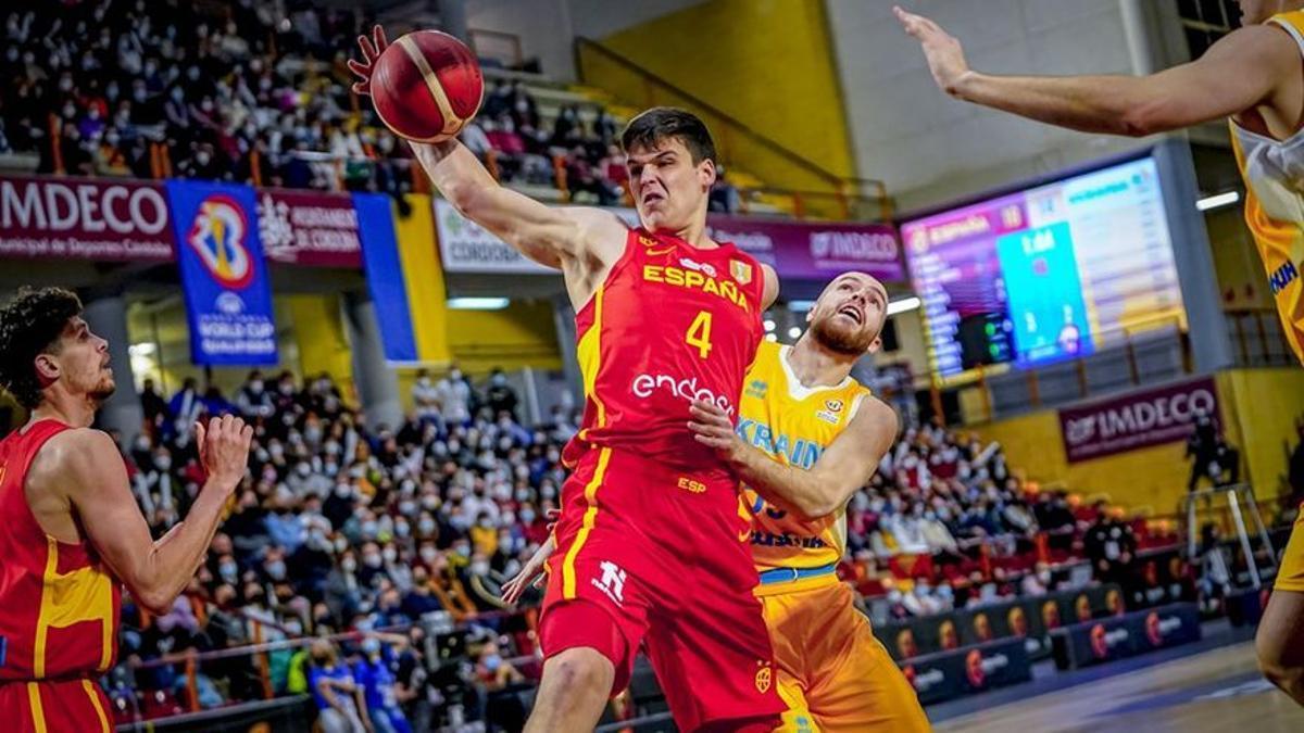 Jaime Pradilla, en el partido de febrero contra Ucrania. En noviembre vivió su debut con España en Macedonia del Norte