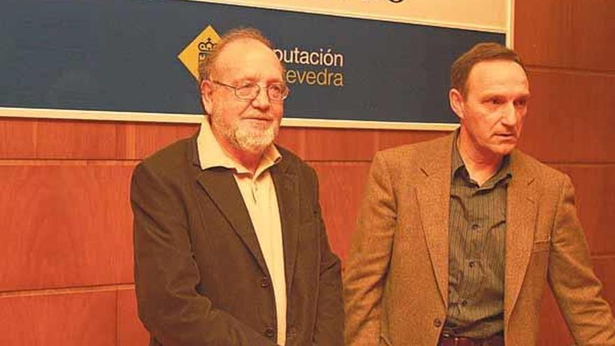 Reyes Mate (izda.) fue presentado por el catedrático de Filosofía Jorge Álvarez Yagüe.