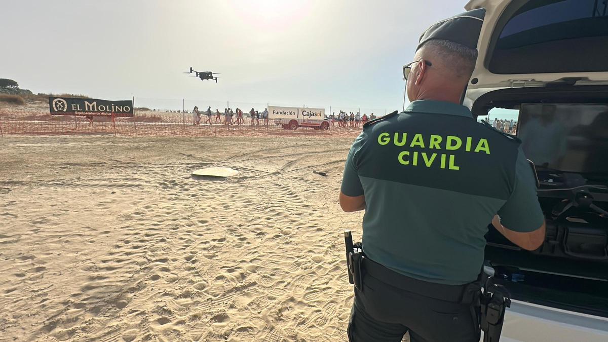 Un agente de la Benemérita en Sanlúcar de Barrameda