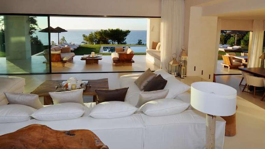 Así es la villa de lujo de Marco Borrielo que se alquila en Ibiza