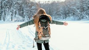 Esto es lo más básico que debes tener para pasear por la nieve sin helarte