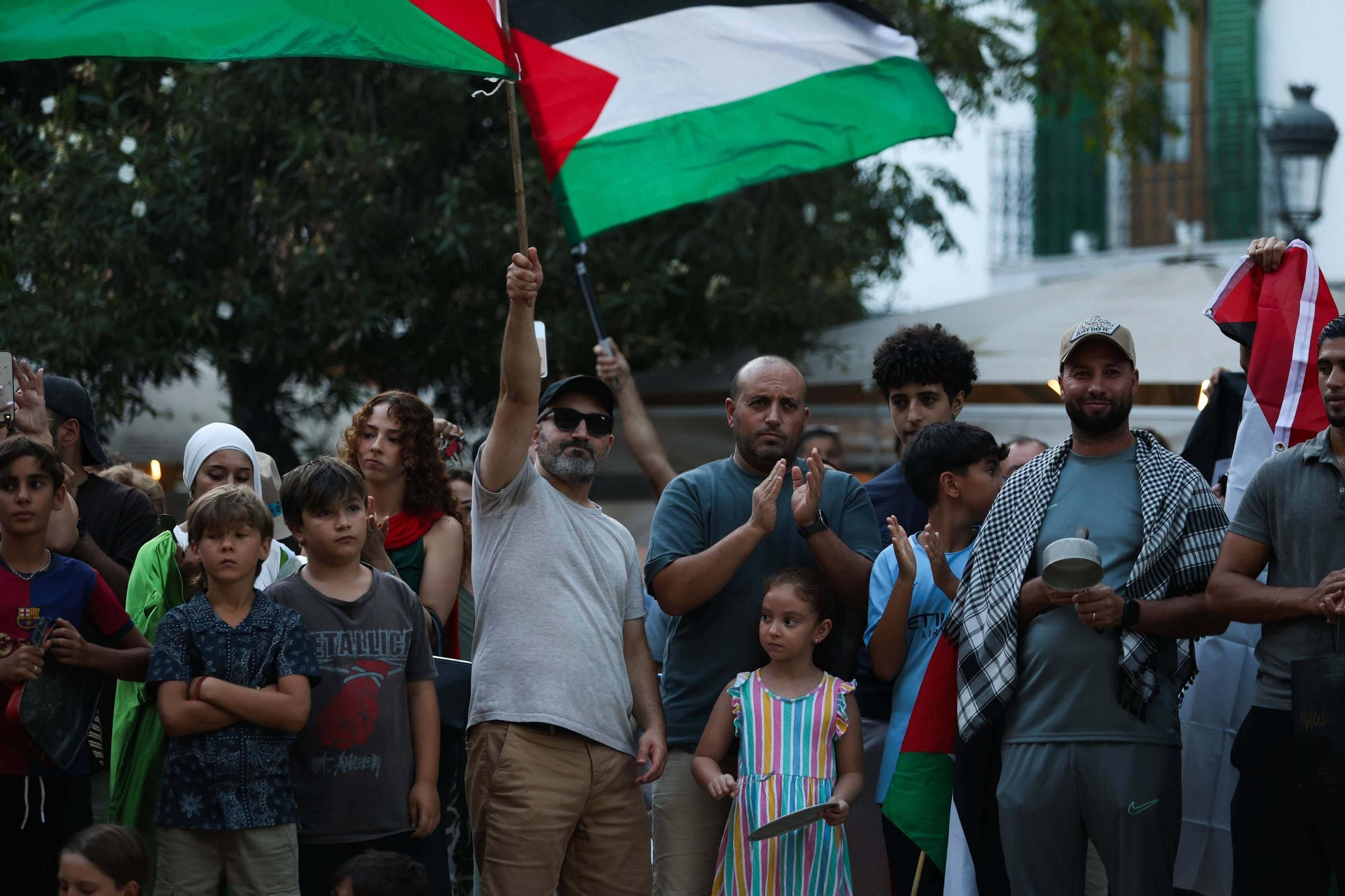 Galería: 250 personas claman en Ibiza contra el genocidio en Gaza