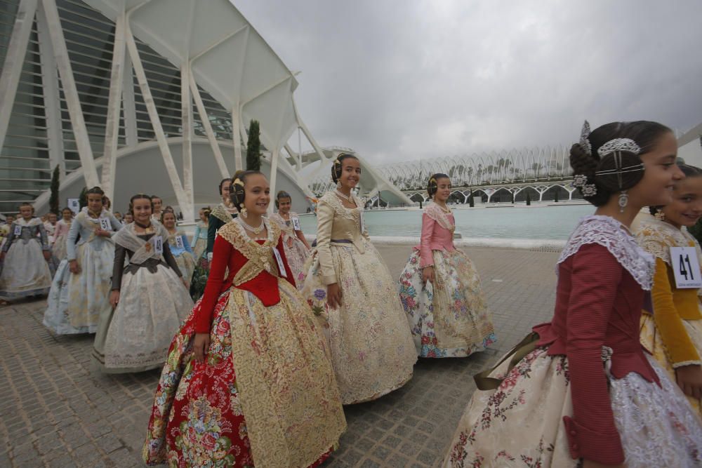 Las candidatas a Fallera Mayor Infantil visitan el Museo Príncipe Felipe