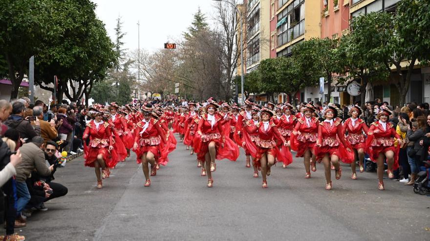 Carnaval de Badajoz: comienza el mayor desfile de su historia - El  Periódico Extremadura