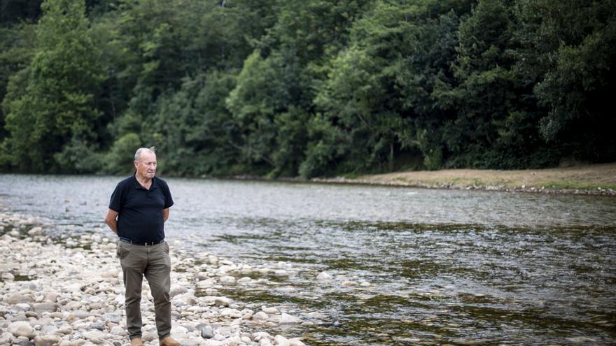 Pepe el Barqueru, la vida en el Sella: &quot;Nos falta agua en el río, la cosa se está poniendo muy fea&quot;