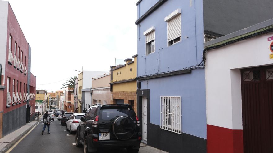 Mata a puñaladas a su madre en la casa donde vivían en Tenerife