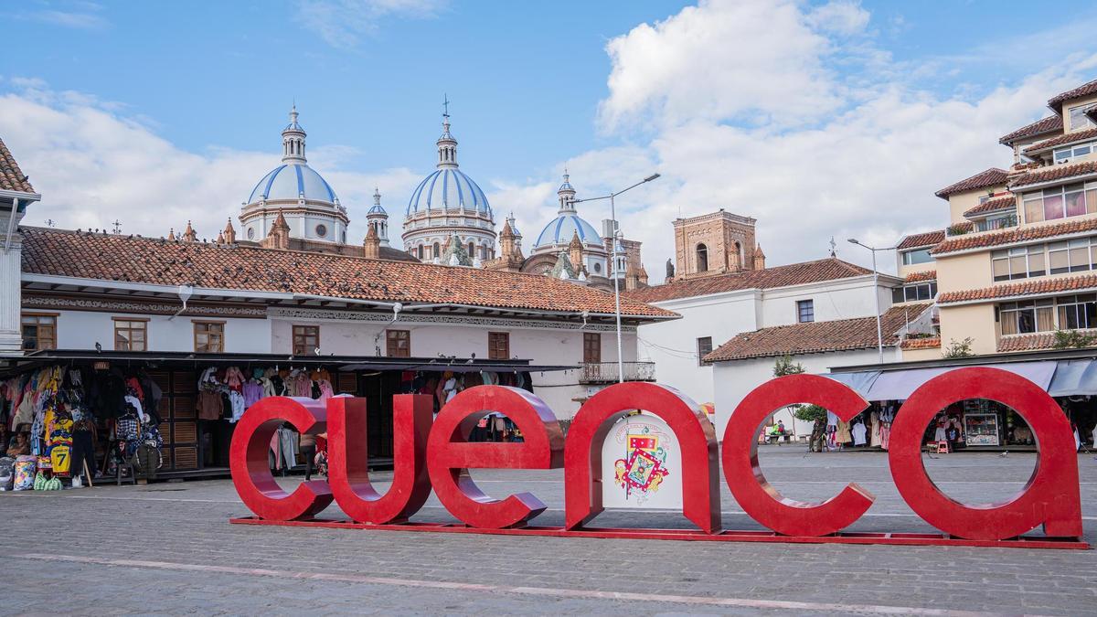 La ciudad alberga uno de los mercados de flores más bonitos del mundo