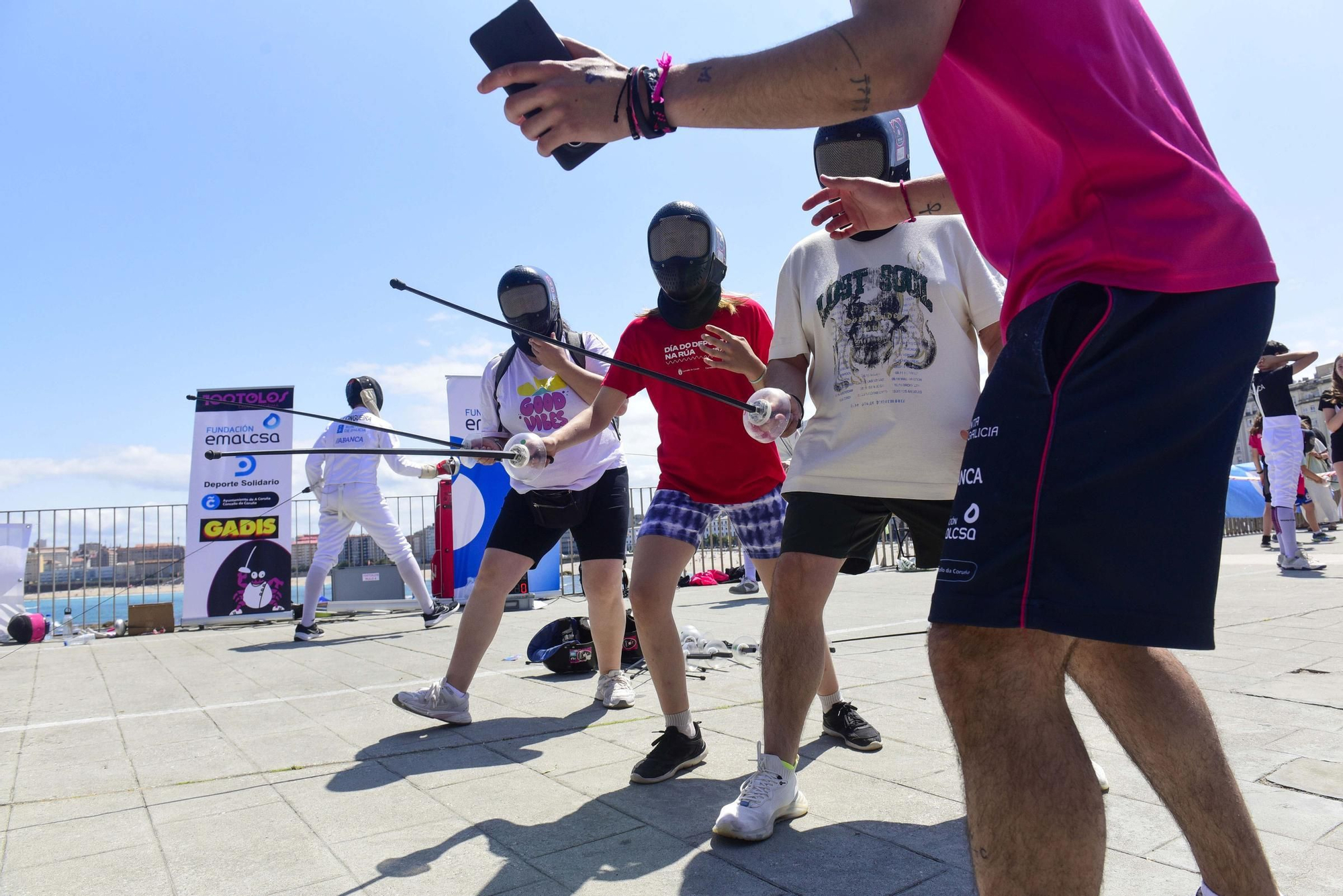 Miles de personas participan en el Día del Deporte en la Calle