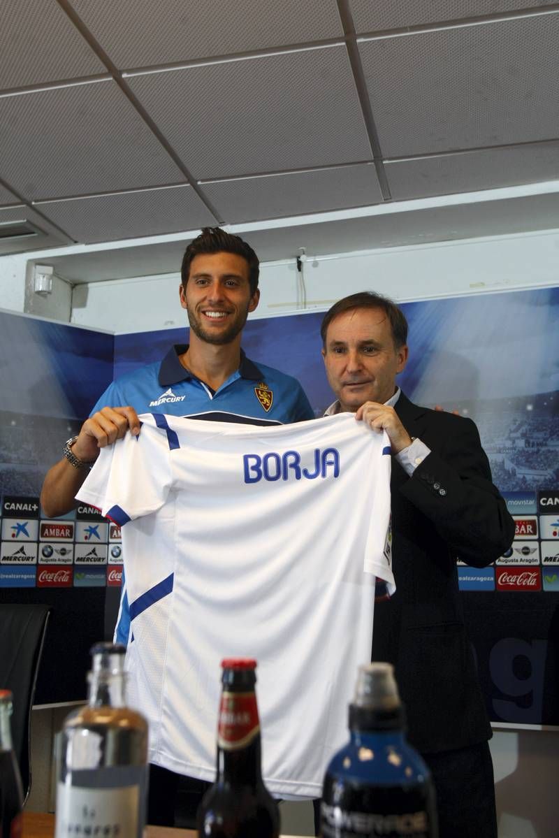 Presentación de Borja Bastón con el Real Zaragoza