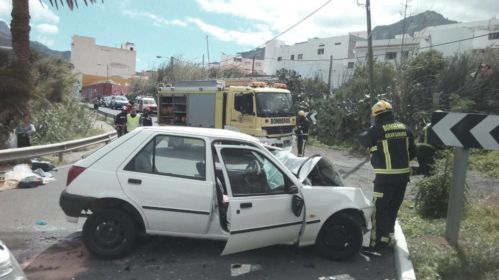 Muere una mujer en un accidente de tráfico en La Aldea