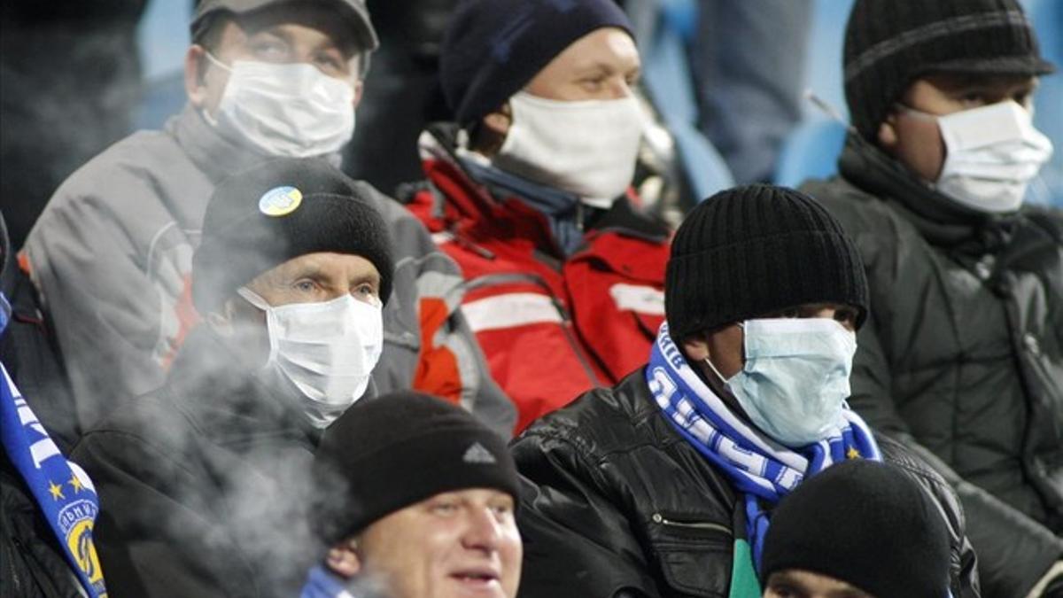 Aficionados del Dinamo de Kiev, durante un duelo ante el Inter