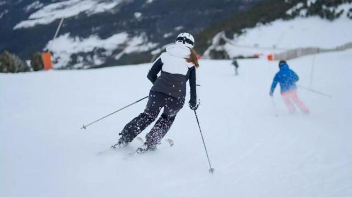 Esquiador a l'estació d'esquí de La Molina